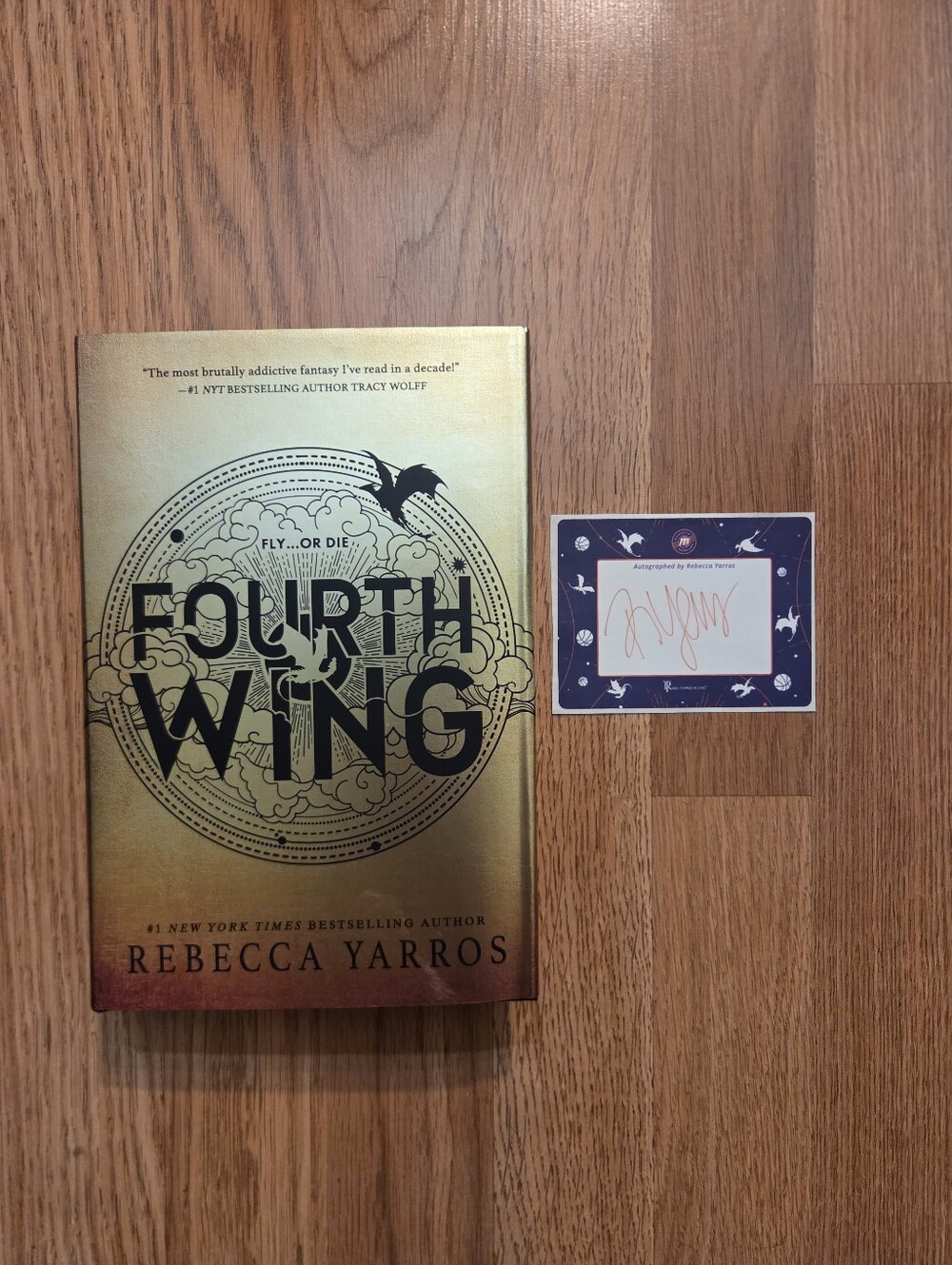 Fourth Wing Book with Autograph Bookplate (Phoenix Mercury)